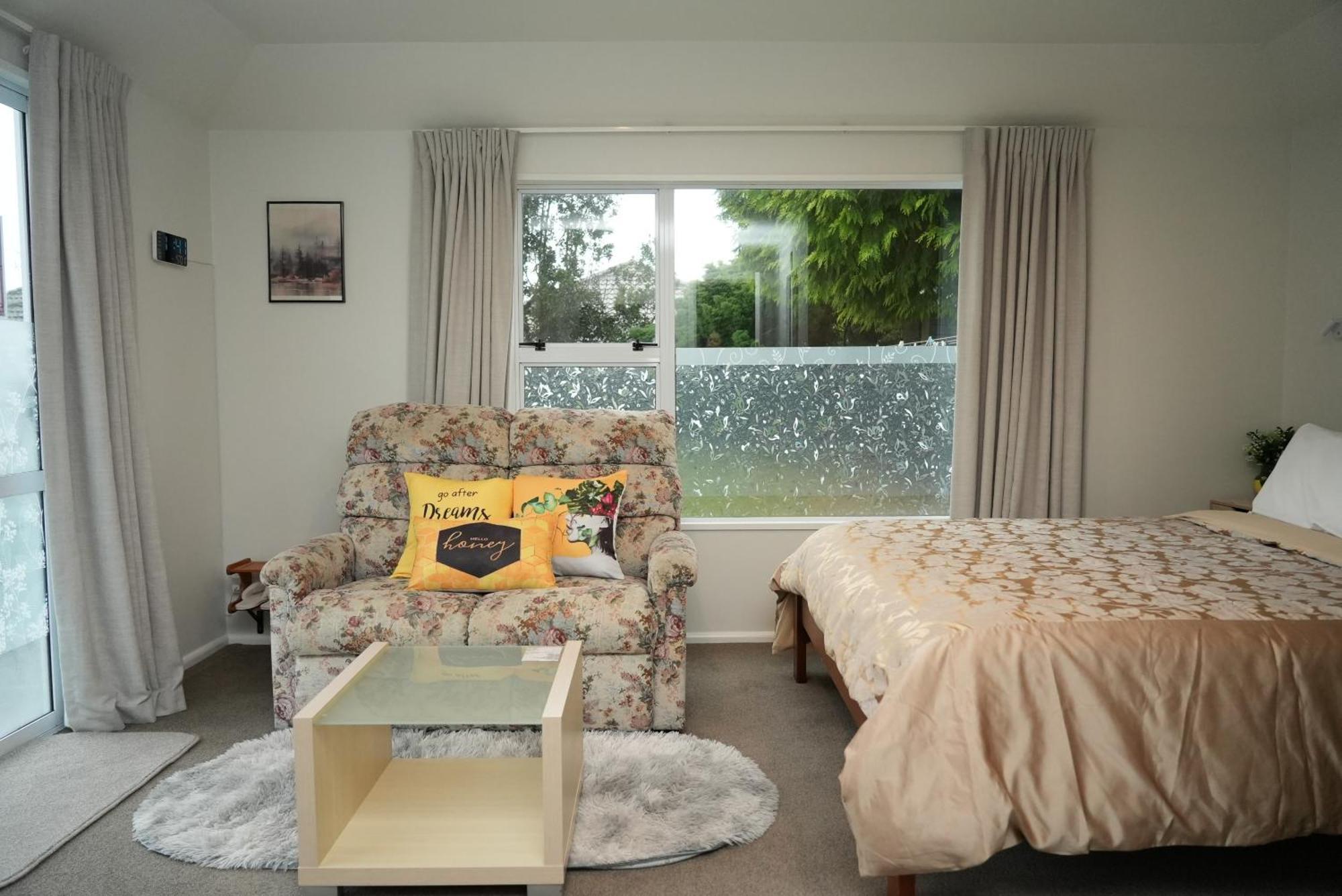 Cozy And Sunny Room Near City To Seapath Christchurch Pokoj fotografie